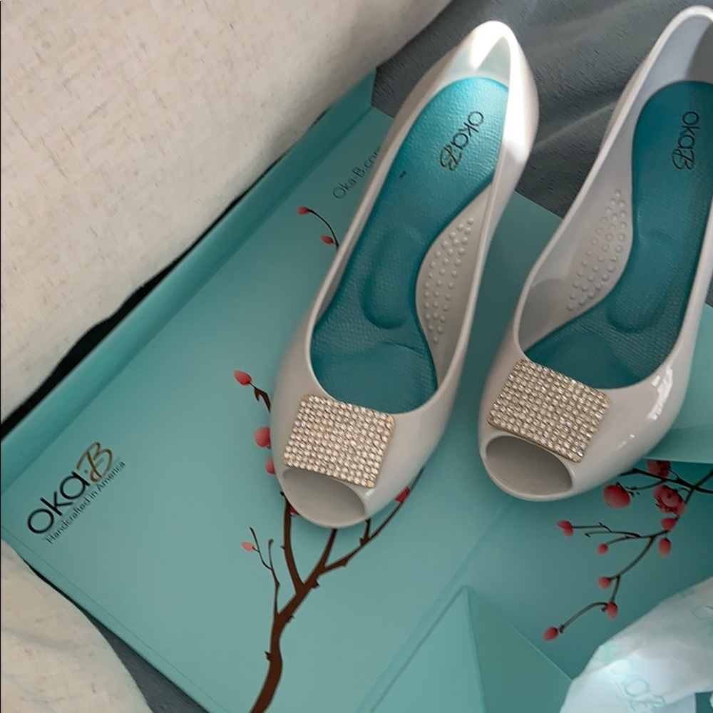 Oka.B woman shoes size us 7 brand new